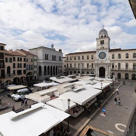 Enjoy Home - Appartamento Orologio, Piazza Dei Signori Padova Luaran gambar