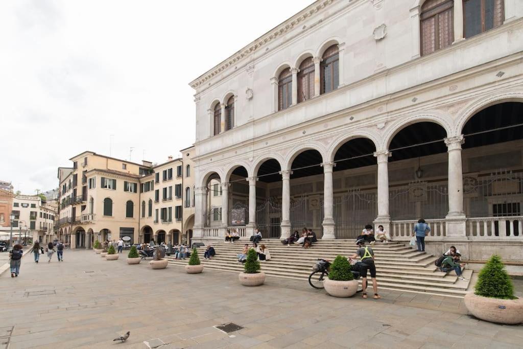Enjoy Home - Appartamento Orologio, Piazza Dei Signori Padova Luaran gambar