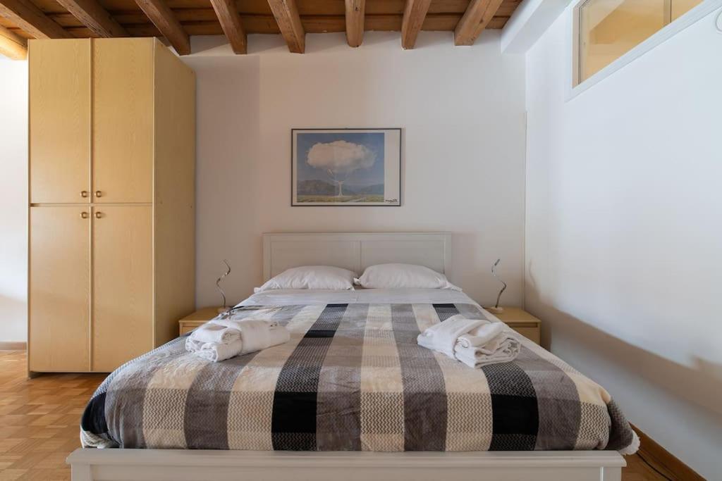 Enjoy Home - Appartamento Orologio, Piazza Dei Signori Padova Luaran gambar