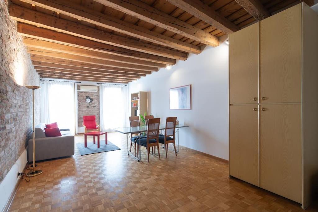 Enjoy Home - Appartamento Orologio, Piazza Dei Signori Padova Luaran gambar